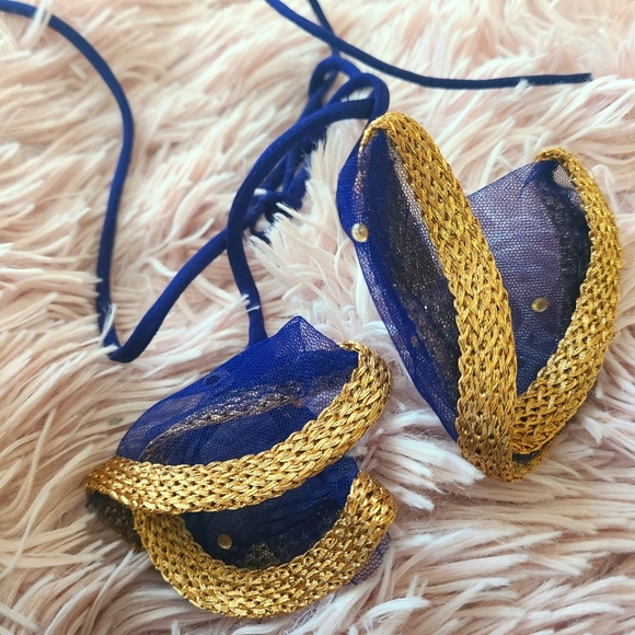 Royal Blue Lehenga Blouse With Gold Detailing - Picture 4 of 10